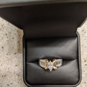 18kt Platinum Diamond ring